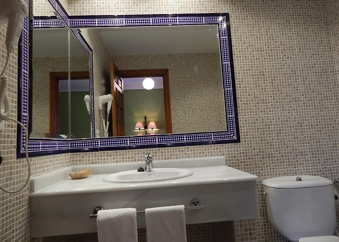 Maestre Отель *