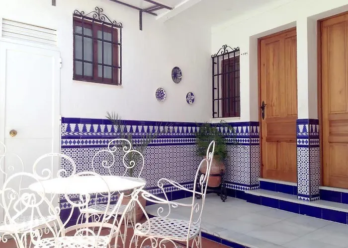 Maestre Готель *