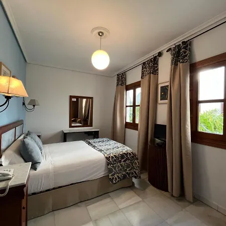Hotel Maestre *